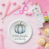 Ein kleiner Kürbis ist auf dem Weg Babydusche Pappteller (Party)