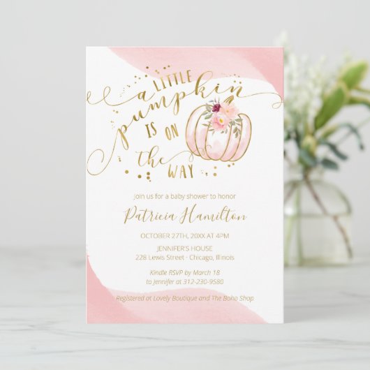 Ein kleiner Kürbis ist auf dem Weg zu einer elegan Einladung (Stehend Vorderseite)