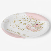 Ein kleiner Kürbis ist auf dem Weg zu einer elegan Pappteller (Schrägansicht)