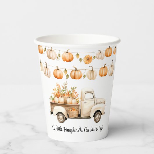 Ein kleiner Kürbis ist auf dem Weg zur Babydusche Pappbecher (Rückseite)