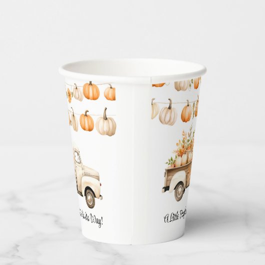 Ein kleiner Kürbis ist auf dem Weg zur Babydusche Pappbecher (Rechts)