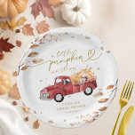 Ein kleiner Kürbis ist auf dem Weg zur Babydusche Pappteller<br><div class="desc">Karo aus diesem bezaubernden Herbstdesign, das einen Vintagen LKW mit Kürbissen und Herbstblättern zeigt. Vergessen Sie nicht, die Kollektion für ergänzende Artikel wie Umschließungskarten, Spiele und Party zu erkunden. Wenn Sie Hilfe bei der Anpassung benötigen oder besondere Wünsche haben, können Sie sich vor dem Kauf an mich wenden. BITTE BEACHTEN...</div>