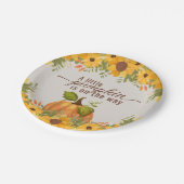 Ein kleiner Kürbis ist auf dem Weg zur Babydusche Pappteller (Schrägansicht)