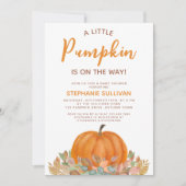 Ein kleiner Kürbis ist auf dem Weg zur Herbstdusch Einladung (Vorderseite)