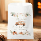 Ein kleiner Kürbis ist auf dem Weg zur Herbstdusch Geschenktütchen