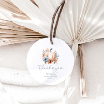 Ein kleiner Kürbis ist auf dem Weg zur Kinderdusch