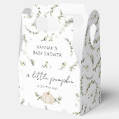 Ein kleiner Kürbis ist auf der Way Baby Dusche Geschenkschachtel (Geöffnet)