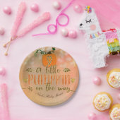 Ein kleiner Kürbis ist auf der Way Fall Baby Dusch Pappteller (Party)