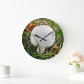 Ein kleiner Pilz Große Wanduhr (Zuhause)