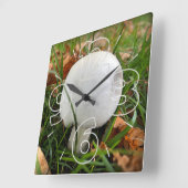 Ein kleiner Pilz Quadratische Wanduhr (Winkel)