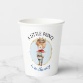 Ein kleiner Prinz ist unterwegs mit einer Babydusc Pappbecher (Vorderseite)