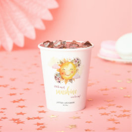 Ein kleiner Sonnenstrahl ist auf dem Weg Boho Girl Pappbecher