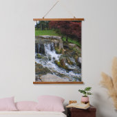 Ein kleiner Wasserfall Wandteppich Mit Holzrahmen (Schlafzimmer)