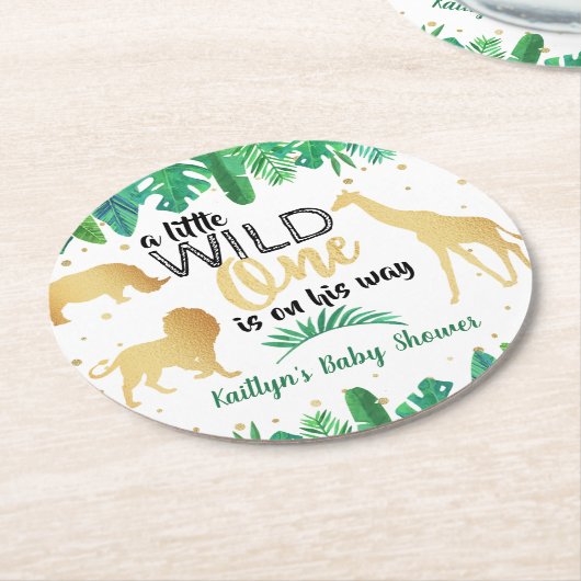 Ein kleiner Wilder ist unterwegs mit einer Babydus Runder Pappuntersetzer (Angewinkelt)