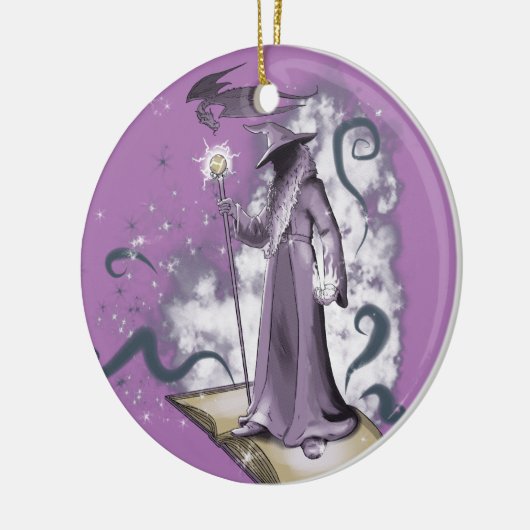 Ein kleiner Zauberer Keramik Ornament (Links)