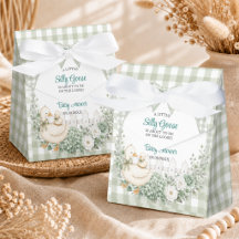 Ein kleines albernes Gänse-Grün-Cottagecore-Baby-S