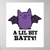 Ein kleines Batty Funny Baby Bat Puff Poster (Vorne)