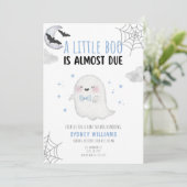 EIN KLEINES BOO IST FAST DUE BABY SHOWITE EINLADEN EINLADUNG (Stehend Vorderseite)