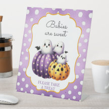 Ein kleines Boo Niedliches Geisterhaus Babys sind 