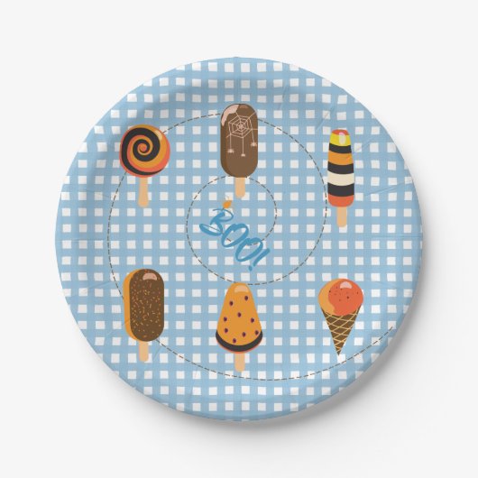 Ein kleines Boo steht bevor Hellblaue Gingham-Eisc Pappteller (Vorderseite)