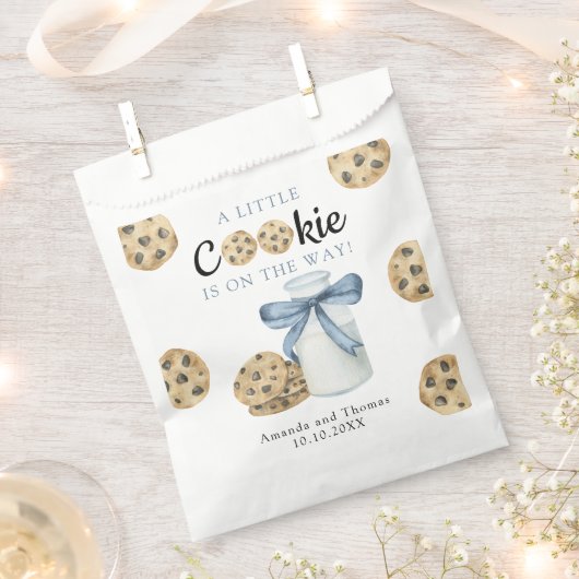 Ein kleines Cookie ist auf dem Weg Babydusche Geschenktütchen (Ausgeschnitten)