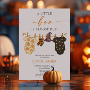 Ein kleines Gespenst kommt bald! Halloween-Baby-Pa Einladung
