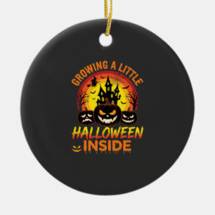 Ein kleines Halloween in einem verlassenen Kürbis  Keramik Ornament