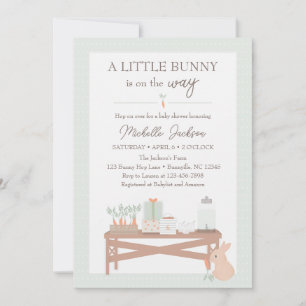 Ein kleines Kaninchen ist auf dem Weg Baby Shower  Einladung