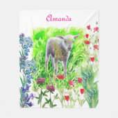Ein kleines Lamm und Wildblumen Fleecedecke (Vorderseite)