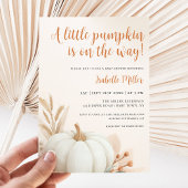 Ein kleines Pumpkin Gender Neutral Fall Baby Dusch Einladung
