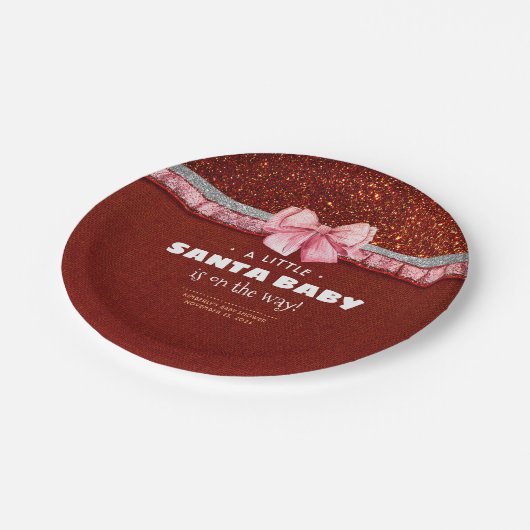Ein kleines Santa Baby ist auf dem Weg Baby Dusche Pappteller (Schrägansicht)
