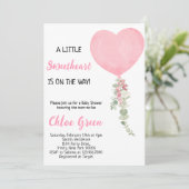 Ein kleines Sweetheart ist auf dem Weg zur Einladu Einladung (Stehend Vorderseite)