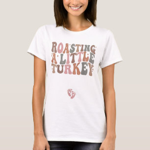 Ein kleines Truthahn Thanksgiving Schwangerschaft  T-Shirt