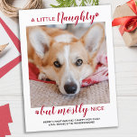 Ein kleines, unheimlich Personalisierter Hund Pet  Postkarte<br><div class="desc">Ein bisschen unartig, aber vor allem nett! Versenden Sie niedliche und lustige Urlaubstage mit dieser niedlichen personalisierten Haustier Foto Urlaubskarte. Frohe Weihnachtswünsche vom Hund mit niedlichen Pfotendrucken in einem lustigen modernen Foto-Design. Fügen Sie dem Hund das Foto oder das Foto Ihrer Familie hinzu und personalisieren Sie mit Familienname, Nachricht und...</div>