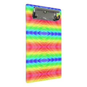 Ein Klemmbrett mit einem bunten, kaleidoskopischen