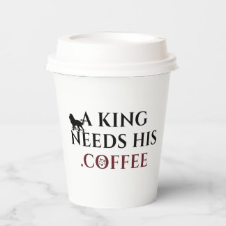 Ein König braucht seinen Kaffee Lustiger Kaffeelie Pappbecher