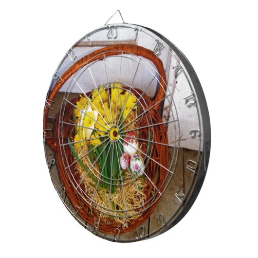 Ein Körbchen mit gelben Eizellen und blumengeschmü Dartscheibe (Vorderseite rechts)
