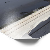 Ein Kran hebt eine M998 Humvee auf Fotodruck (Ecke)