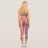 ein Kreuzstich mit lila und gelber Ba Capri Leggings (Rückseite)