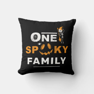 Ein kurioses Halloween-Matching-Familienkostüm Kissen