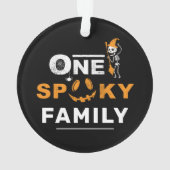 Ein kurioses Halloween-Matching-Familienkostüm Ornament (Rückseite)