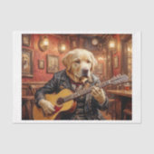 Ein Labrador-Hund spielt Gitarre in einem Pub - Seidenpapier (Vorderseite)