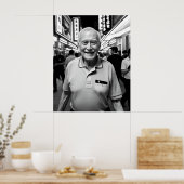 Ein Lächeln in der Neonnacht Poster (Küche)