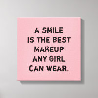 Ein Lächeln ist das beste Makeup, das jedes Mädche