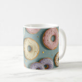 Ein Launiger Pastell-Donut-Traum Kaffeetasse (VorderseiteRechts)