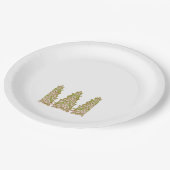 Ein lebendiges, symmetrisches Blumendesign mit Pappteller (Schrägansicht)