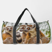 Ein Lemur Madagaskars auf einer Mülltüte Duffle Bag (Rückseite)