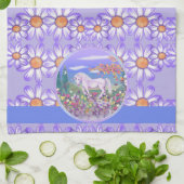 Ein lila Paradise Küchentuch (Gefaltet)