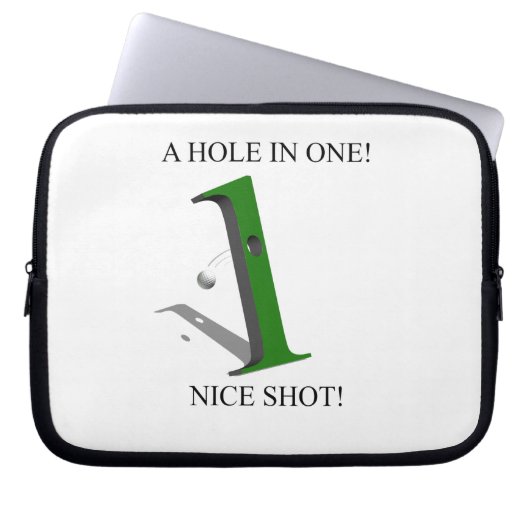 Ein Loch in einem Golfball Laptopschutzhülle (Vorderseite)