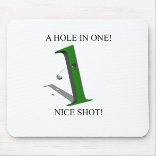 Ein Loch in einem Golfball Mousepad
